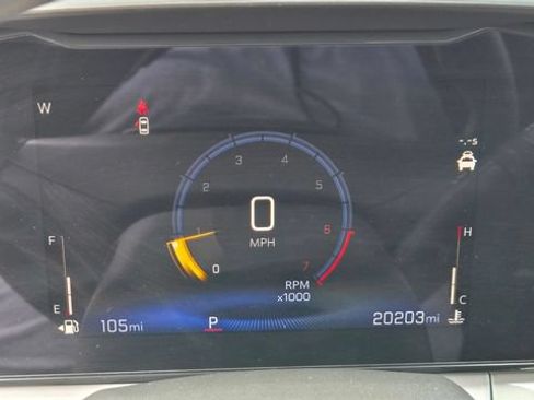 Used 2024 Chevrolet Trax LT FWD image 25