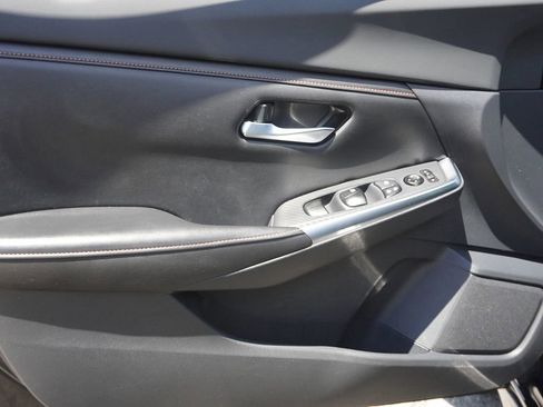 Used 2021 Nissan Sentra SR FWD image 18