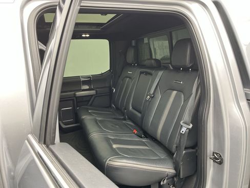 Used 2022 Ford F350 Platinum image 13