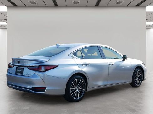 Certified 2024 Lexus ES 250 w/ Premium Package AWD/4WD image 6