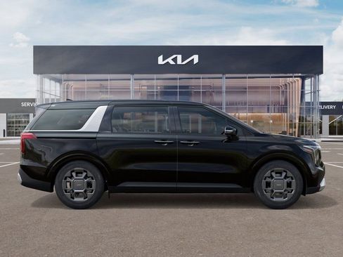 New 2026 Kia Carnival EX FWD image 3