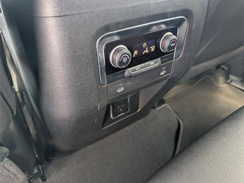 Used 2022 Chevrolet Tahoe LT AWD/4WD image 34