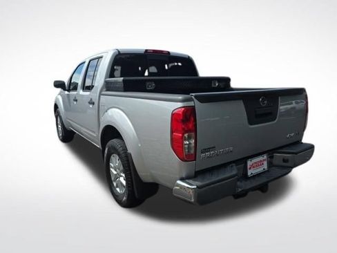 Used 2014 Nissan Frontier SV AWD/4WD image 3