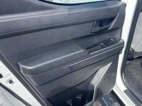 Used 2025 Toyota Tacoma SR5 w/ SR5 Upgrade Package image 21