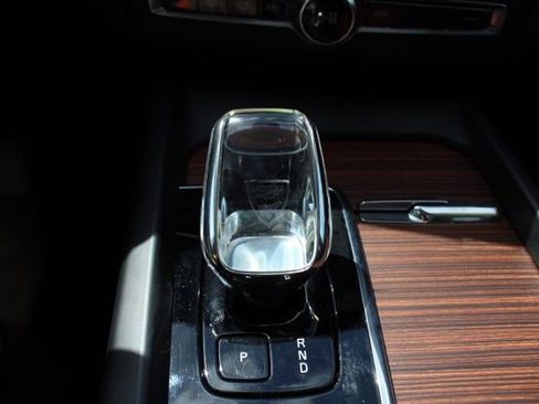 Certified 2023 Volvo XC60 B5 Ultimate w/ Climate Package AWD/4WD image 35