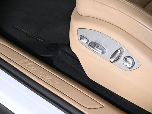 Certified 2023 Porsche Macan Turbo image 22