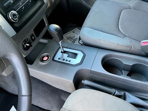 Used 2021 Nissan Frontier SV AWD/4WD image 18