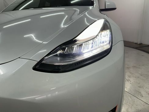 Used 2023 Tesla Model Y Long Range image 27