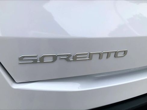 Certified 2026 Kia Sorento S w/ S Panoramic Sunroof Package FWD image 20