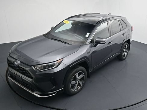 Used 2021 Toyota RAV4 SE w/ Weather & Moonroof Package AWD/4WD image 26