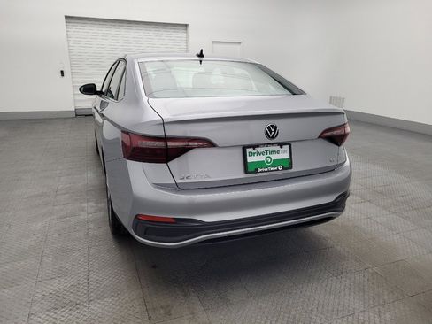 Used 2024 Volkswagen Jetta SE image 6