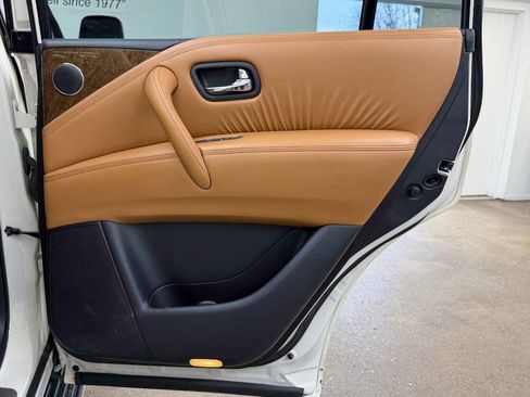 Used 2016 INFINITI QX80 4WD w/ Signature Edition Package image 67