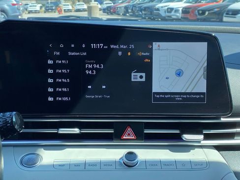 Used 2024 Hyundai Elantra Limited image 15