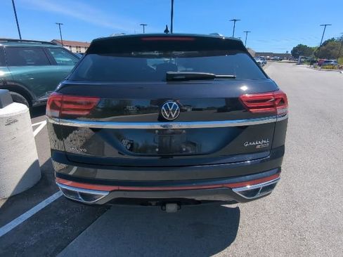 Used 2022 Volkswagen Atlas Cross Sport SEL Premium R-Line AWD/4WD image 4