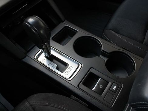 Used 2016 Subaru Legacy 2.5i Premium image 16