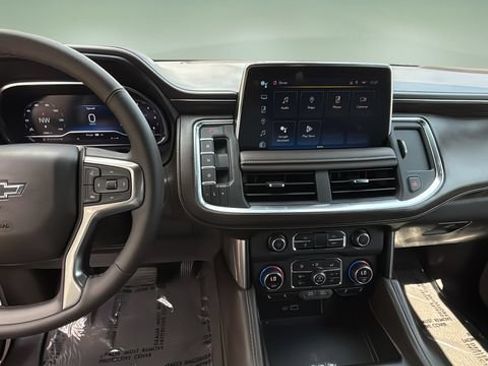 Used 2023 Chevrolet Tahoe Z71 w/ Luxury Package AWD/4WD image 11