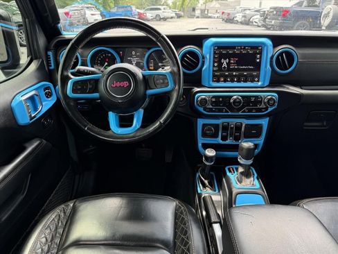 Used 2022 Jeep Wrangler Unlimited Sahara AWD/4WD image 14