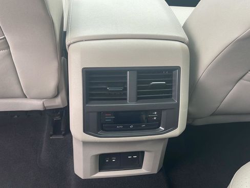 Certified 2023 Volkswagen Atlas SEL AWD/4WD image 18