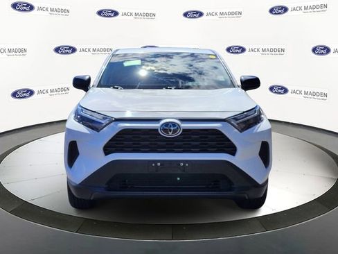 Used 2023 Toyota RAV4 LE AWD/4WD image 8