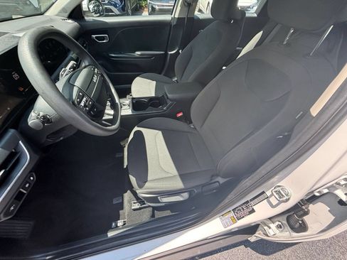 Used 2026 Kia K4 FWD image 32