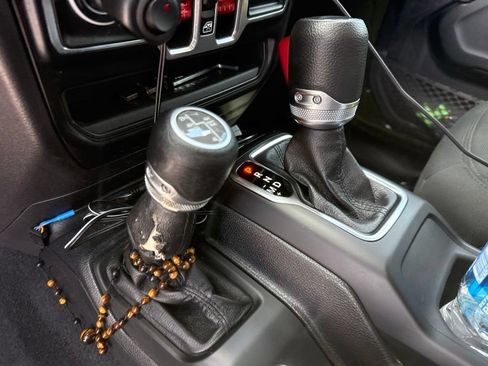 Used 2021 Jeep Gladiator Sport AWD/4WD image 8