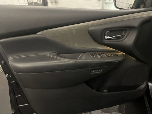 Used 2017 Nissan Murano Platinum image 17