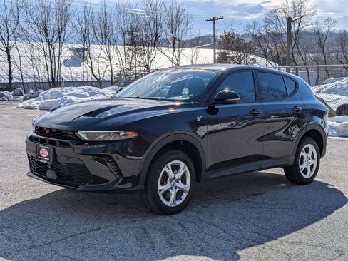 Certified 2023 Dodge Hornet GT w/ Cold Weather Group image 8