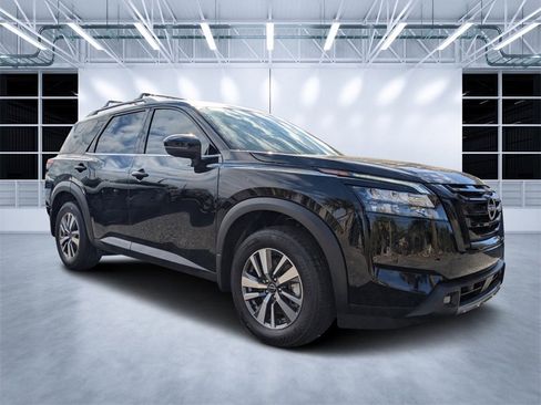 New 2025 Nissan Pathfinder SL w/ Black Appearance Package image 1