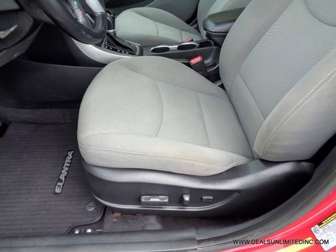 Used 2016 Hyundai Elantra Sport w/ Option Group 03 FWD image 7
