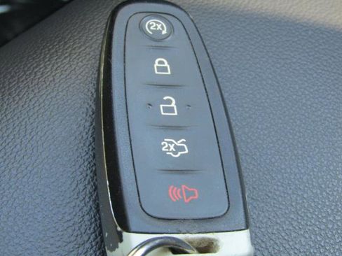 Certified 2019 Ford Escape SEL image 21