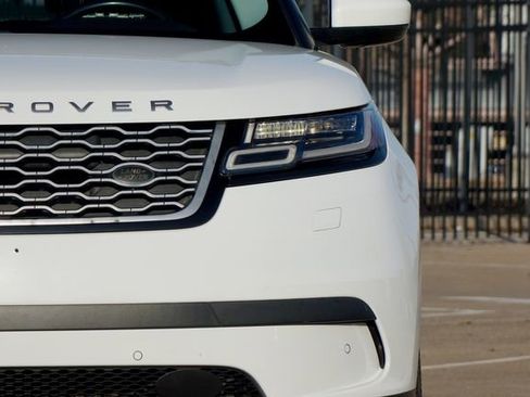 Used 2019 Land Rover Range Rover Velar S image 28