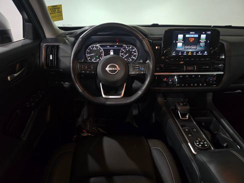 Used 2025 Nissan Pathfinder SL image 36