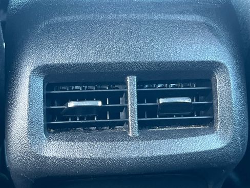 Used 2019 Chevrolet Equinox LS FWD image 14