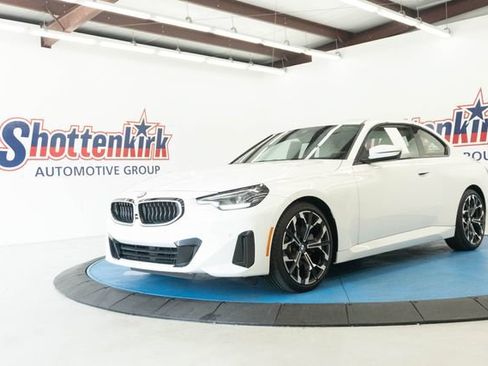 Used 2025 BMW 230i Coupe w/ M Sport Package RWD image 1