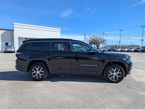 Used 2024 Jeep Grand Cherokee L Limited w/ Luxury Tech Group II image 10