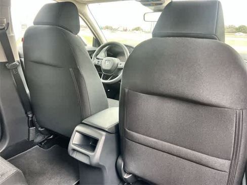 Certified 2026 Honda HR-V LX image 13