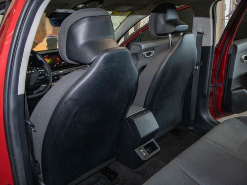 Used 2025 Kia K4 FWD image 9