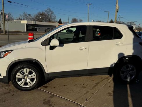Used 2018 Chevrolet Trax LS image 8