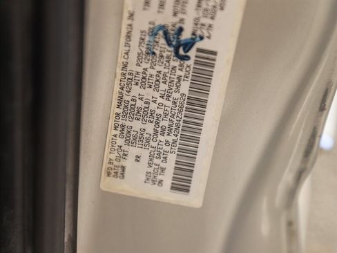 Used 2004 Toyota Tacoma 2WD Regular Cab image 36