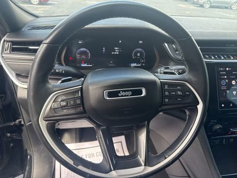 Used 2021 Jeep Grand Cherokee L Laredo AWD/4WD image 19
