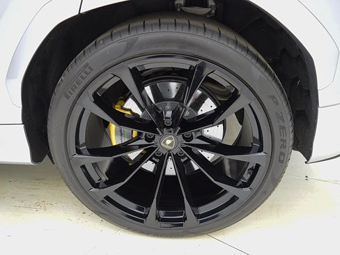 Used 2023 Lamborghini Urus S AWD/4WD image 47