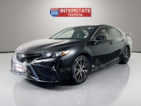 Certified 2021 Toyota Camry SE AWD/4WD image 3
