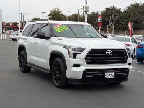 Used 2025 Toyota Sequoia Limited image 3