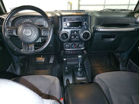 Used 2018 Jeep Wrangler Unlimited Sport S image 14