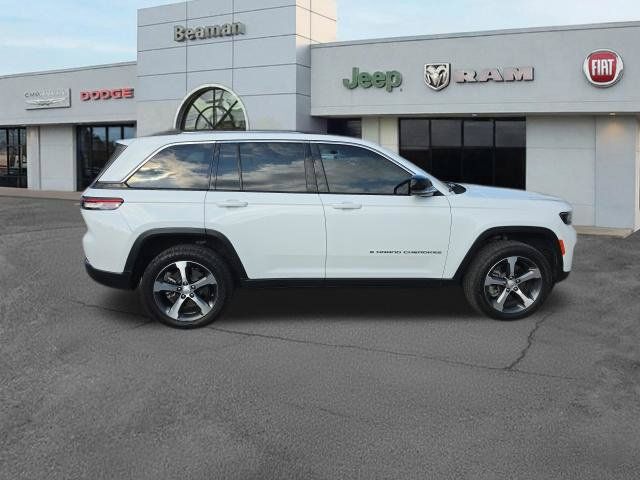 Used 2023 Jeep Grand Cherokee 4WD 4xe w/ Luxury Tech Group II image 6