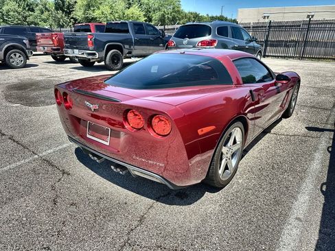Used 2006 Chevrolet Corvette Coupe w/ Preferred Equipment Group RWD image 5