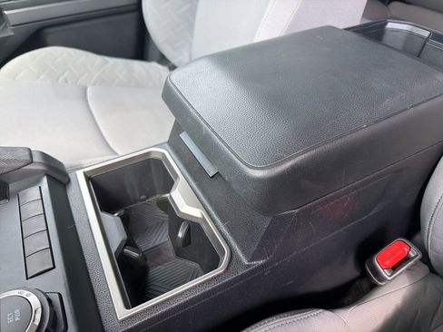 Used 2024 Toyota Tacoma SR5 AWD/4WD image 21