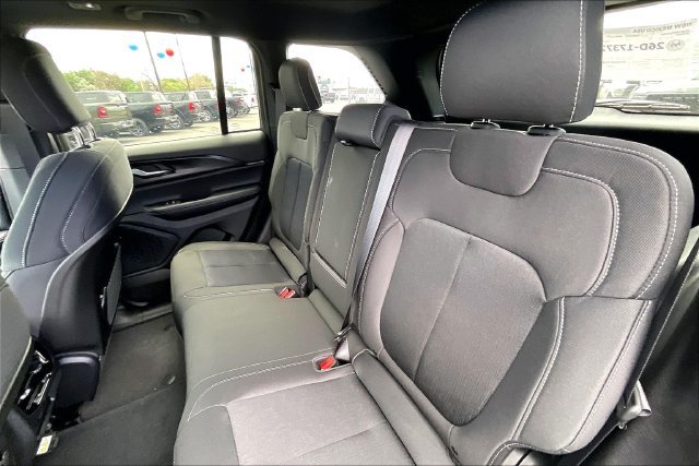 New 2026 Jeep Grand Cherokee Laredo X AWD/4WD image 10