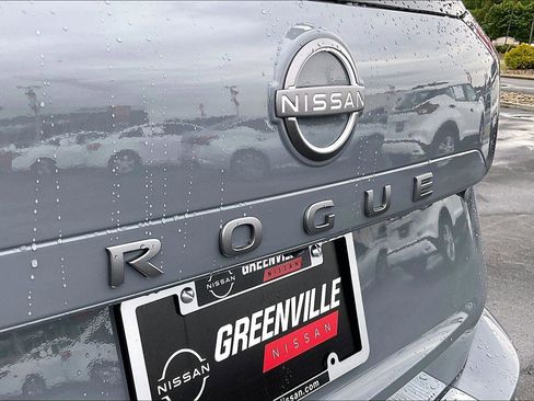 New 2026 Nissan Rogue SV FWD image 13