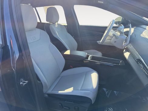 Used 2023 Volkswagen ID.4 Pro S image 19